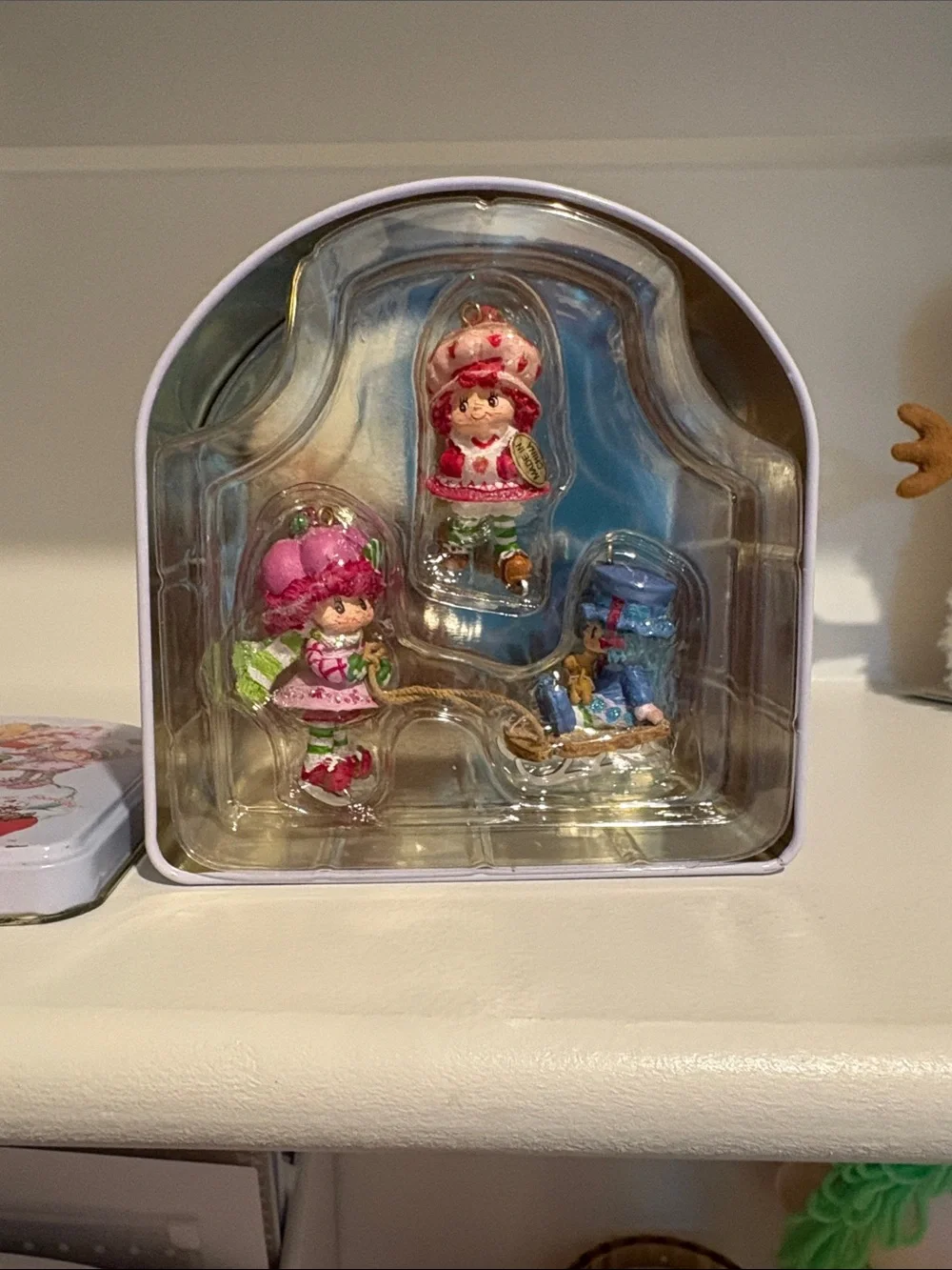 Strawberry Shortcake Snowman Holiday Tin - with ornaments. Christmas.